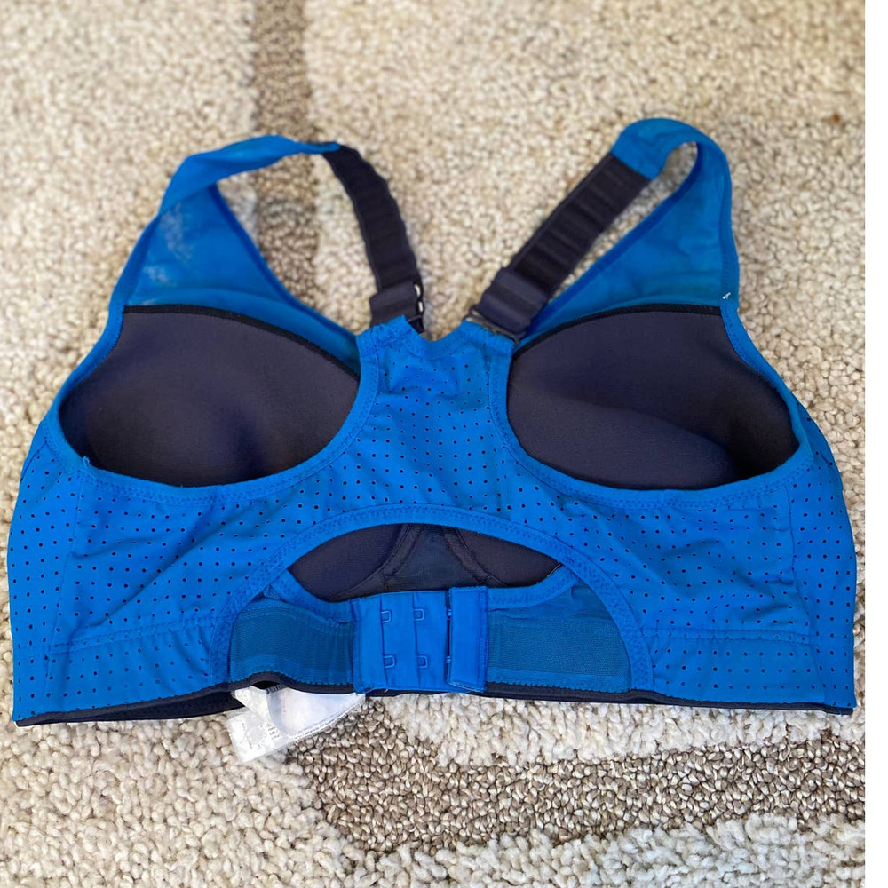 Chantelle Sports Bra - Picture 2 of 7